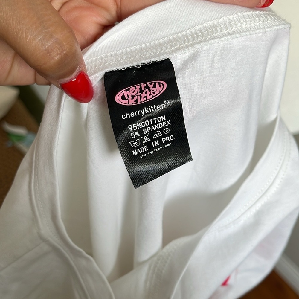 NEW White Graphic Tee with Pink Text Size L - Picture 3 of 6
